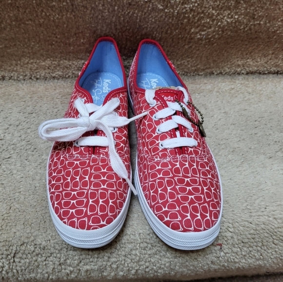 Brand New! TAYLOR SWIFT GLASSES PRINT KEDS! - Picture 4 of 9